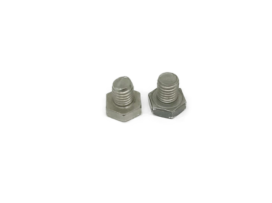 Kopf-Maschine der Hexen-M8X6.0 schraubt den Edelstahl, der für Auto-Rad anodisiert wird