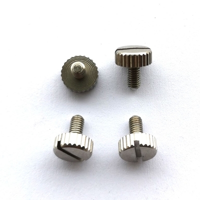 Maschine des Edelstahl-M2.5X6 schraubt den gerändelten passivierten Kopf