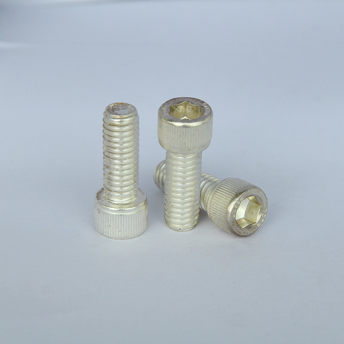 Nichtstandardisierte kundenspezifische Edelstahl-Schrauben Silber-überzogen Edelstahl-mechanische Schraube Silber-überzogenen Edelstahl